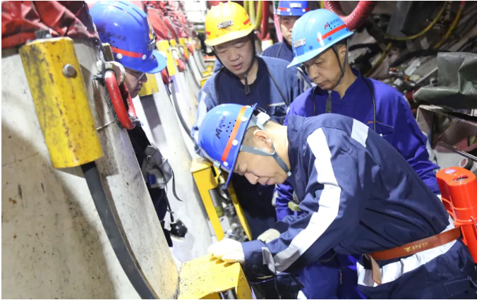 牛虎明带队开展春节前安全专项检查 